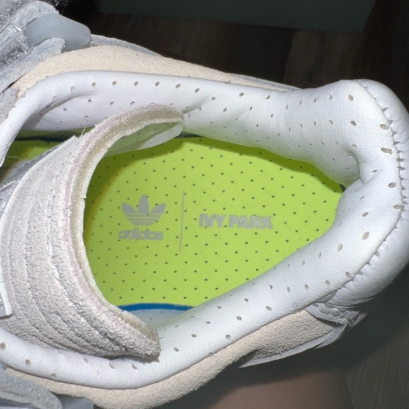 Ivy Park x Adidas Forum Low - Picture 4 of 7